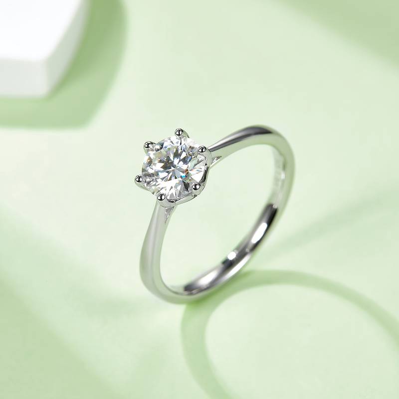 直臂新六爪S925银镀白金MoissaniteWomen's Ring1ctD级